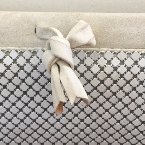 LADIES’ Whiting and Davis International Mesh Purse - Picture 3 of 10